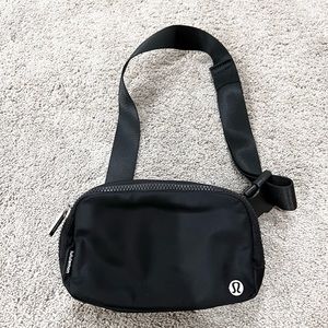 Lululemon black everywhere belt bag